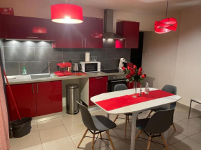Red lights grand appartement